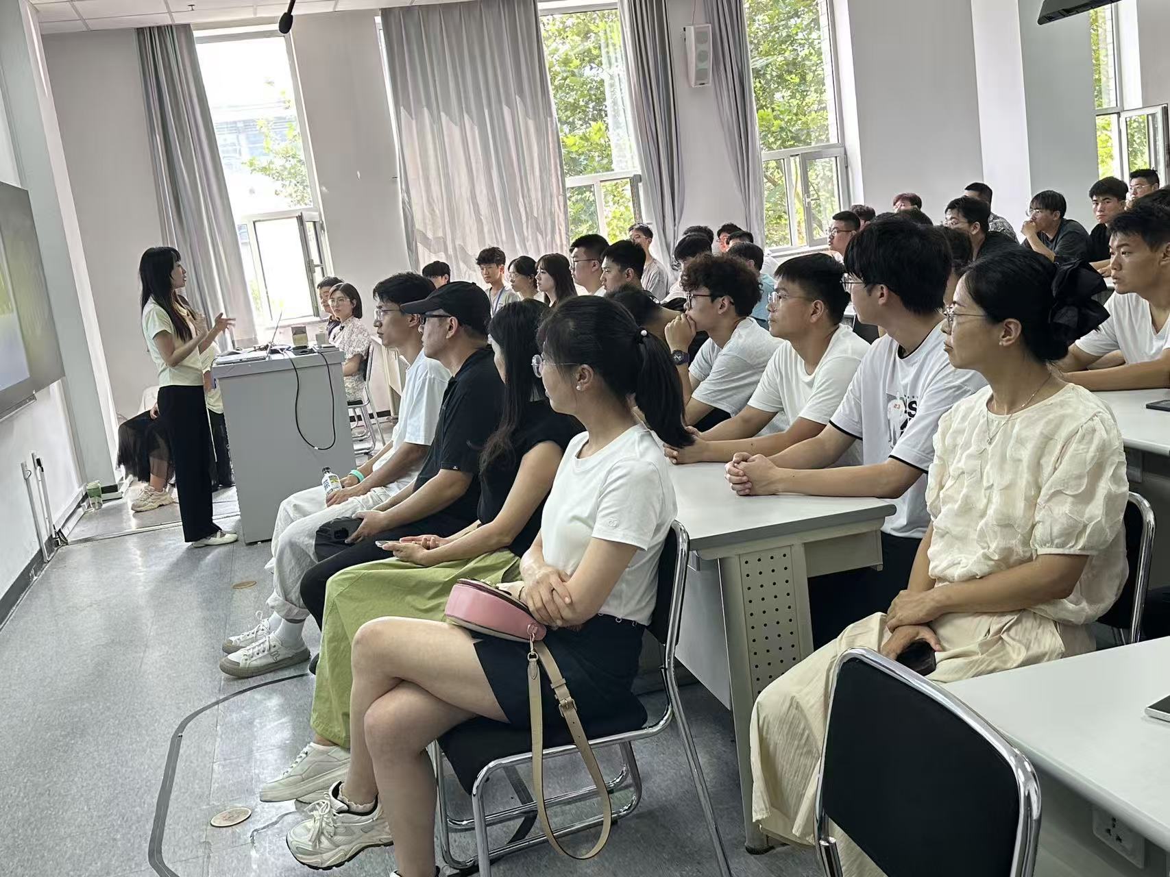 薪火相传启新程!通信工程专业师生见面会搭建成长桥梁